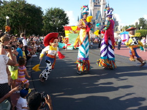 Move it! Shake it! Celebrate it! Party Parade